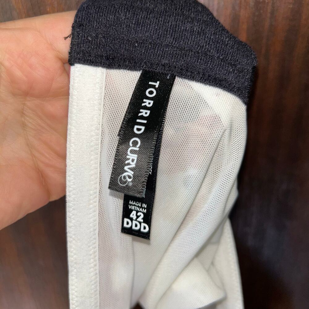 Set of 2 Torrid 360 smoothing vintage pastel floral skull Curve bra Sz 42DDD - Picture 6 of 12